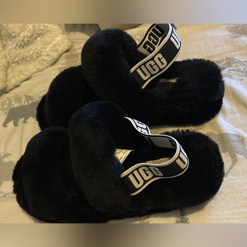 Ugg slippers Size 8